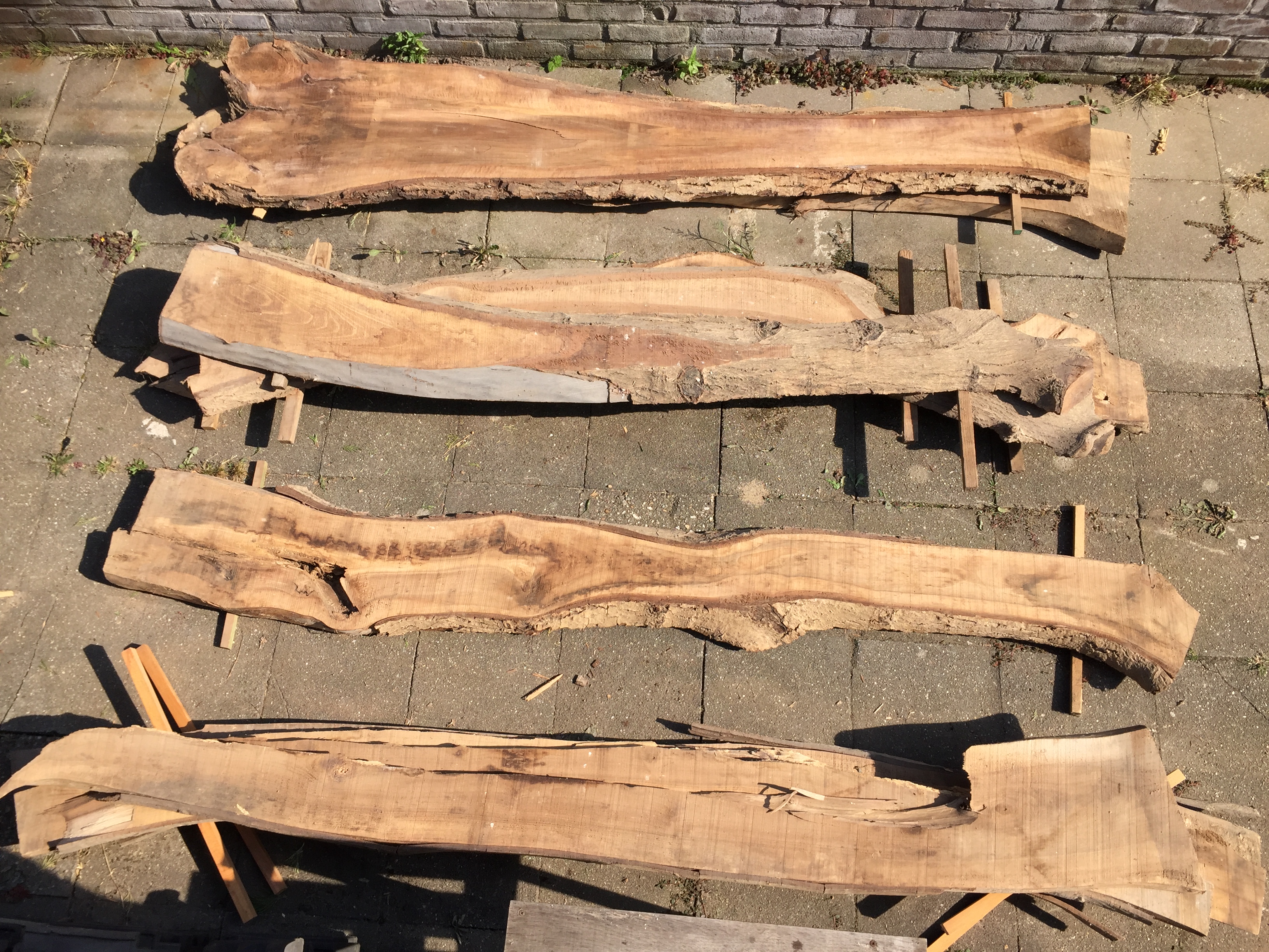personeelszaken bevind zich Verwacht het Walnotenhout – planken | Boks Houtwerk